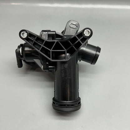 J6P3-8575-AD LAND ROVER DEFENDER ENGINE COOLANT THERMOSTAT HOUSING 2023 OEM J6P3-8575-AD