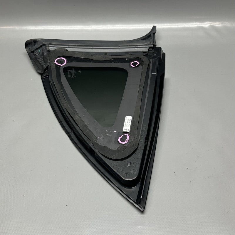 1495741-99-H TESLA MODEL Y QUARTER GLASS RIGHT REAR 2020 2021 2022 2023 OEM 1495741-99-H
