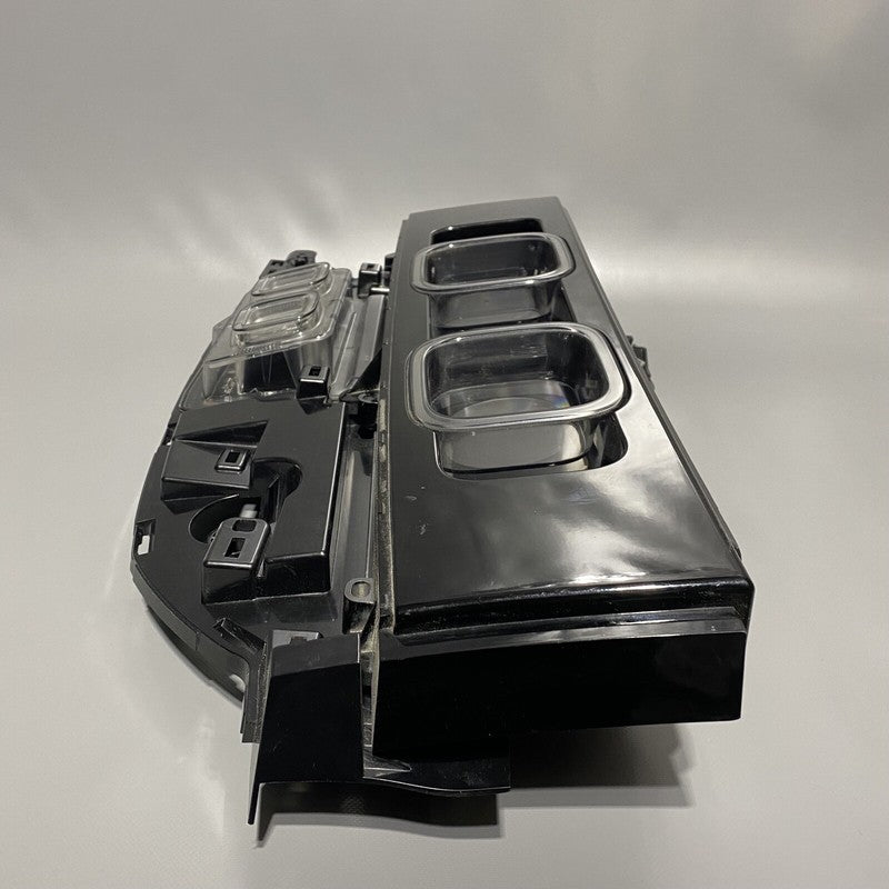 LR129773 LAND ROVER DEFENDER TAIL LIGHT RIGHT PASSENGER LED 2020 2021 LR129773