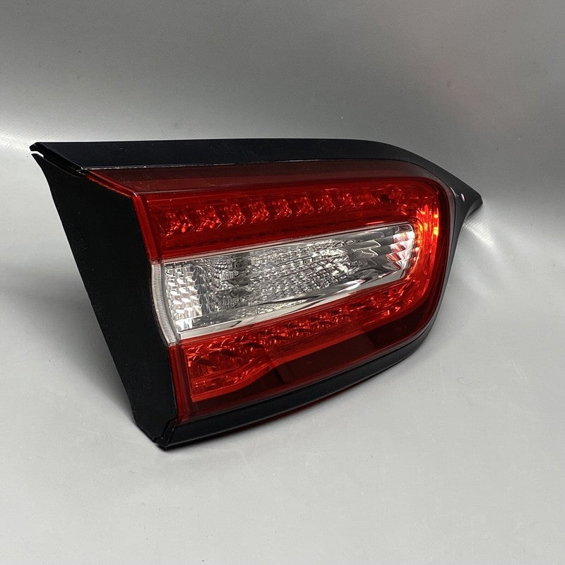 JEEP CHEROKEE TAIL LIGHT LEFT DRIVER INNER 2014 2015 2016 2017 2018 OEM