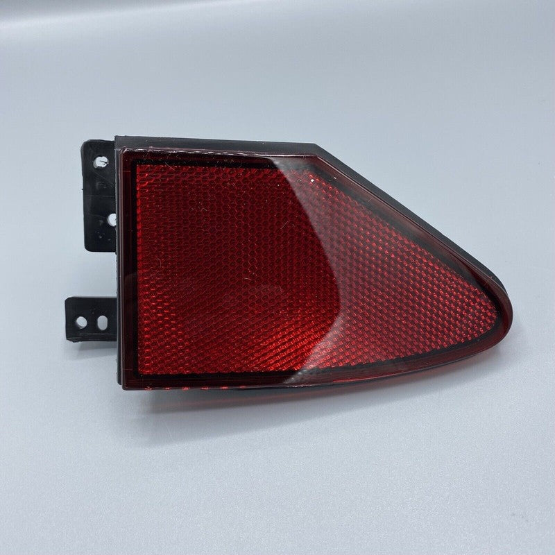 1022421-00-C TESLA MODEL S CHARGE DOOR REFLACTOR LIGHT RIGHT 2016 2017 2018 2019 2020 OEM