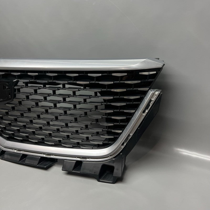 XT6 CADILLAC XT6 GRILLE UPPER 2020 2021 2022 2023 OEM 