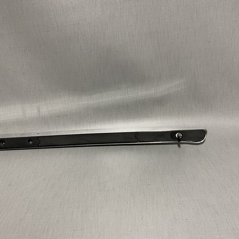 8R0860022J AUDI Q5 LUGGAGE RACK RIGHT 2009 2010 2011 2012 2013 2014 2015 2016 2017 OEM