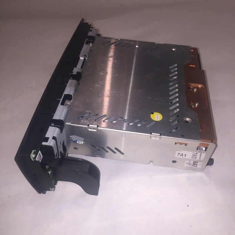 65129199389-02 BMW 328 330 335 E90 AUDI RADIO RECIEVER CD 2008 2009 OEM 65129199389-02