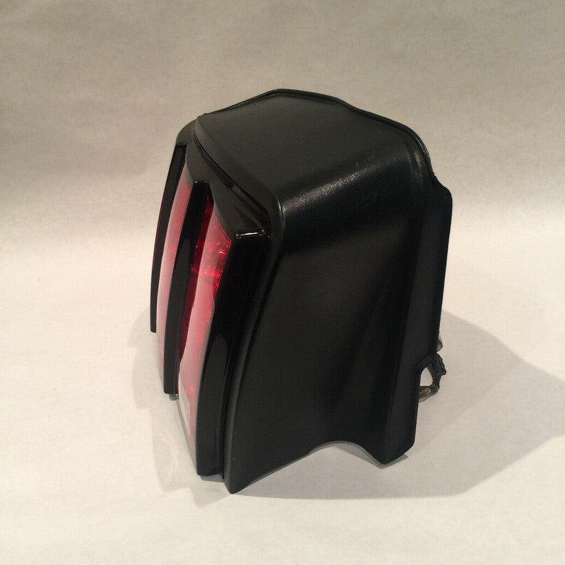 FORD MUSTANG TAIL LIGHT LEFT DRIVER 1999 2000 2001 2002 2003 2004 OEM