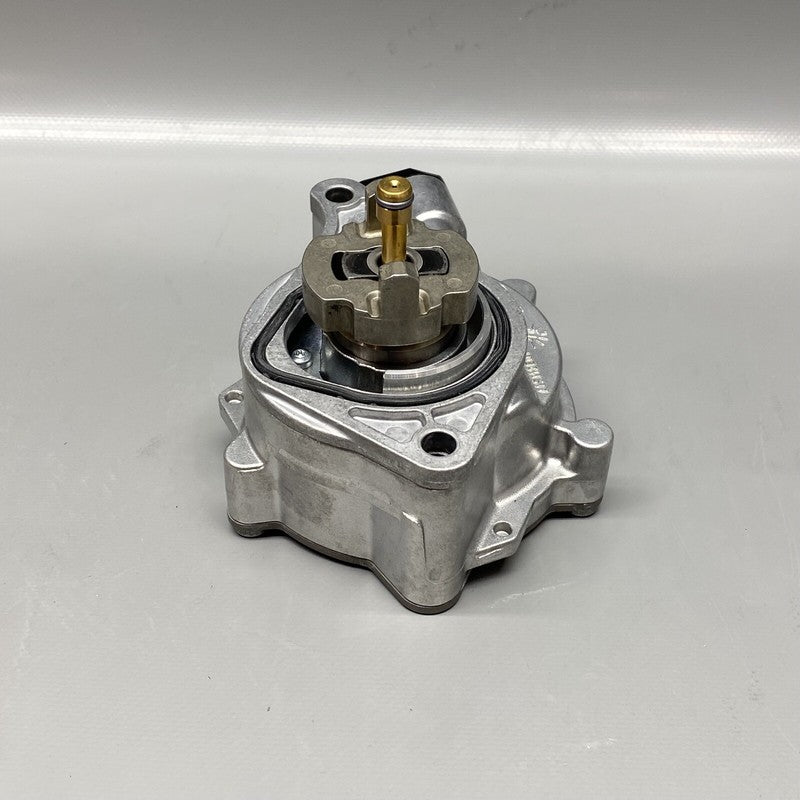 LR082226 / FX23-2A451-AB LAND ROVER DEFENDER PUMP VACUM RIGHT 2020 2021 2022 OEM FX23-2A451-AB