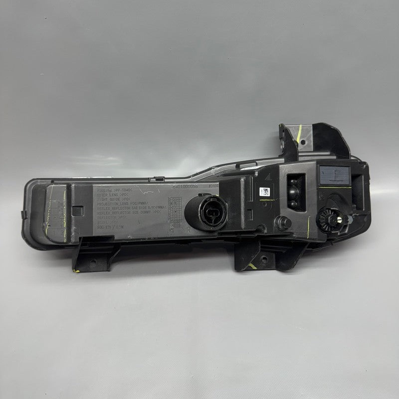 1563711-00-C TESLA MODEL S PLAID FOG LIGHT RIGHT PASSENGER 2021 2022 2023 OEM 1563711-00-C