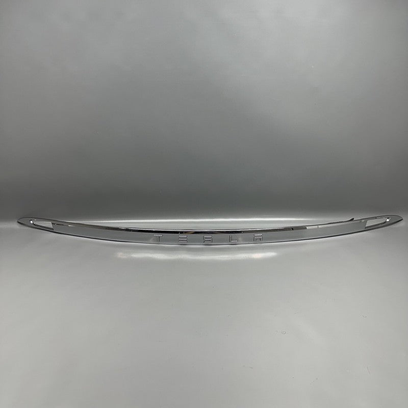 1025776-00-A TESLA MODEL S LIFTGATE CHROME TRIM MOLDING 2012 2013 2014 2015 OEM 1025776-00-A