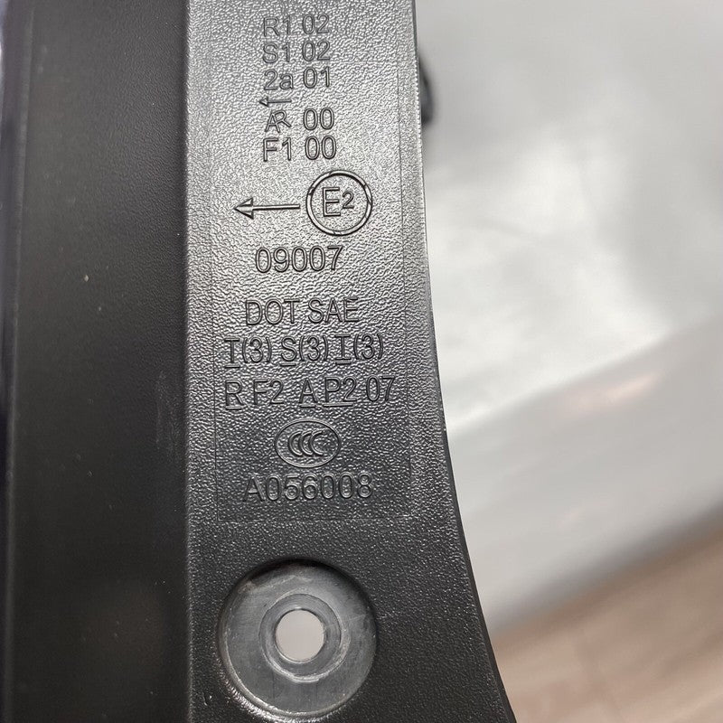 EH22-13405-AA LAND ROVER DISCOVERY 4 TAIL LIGHT LEFT DRIVER EH22-13405-AA 2014 15 2016 DAMAGED