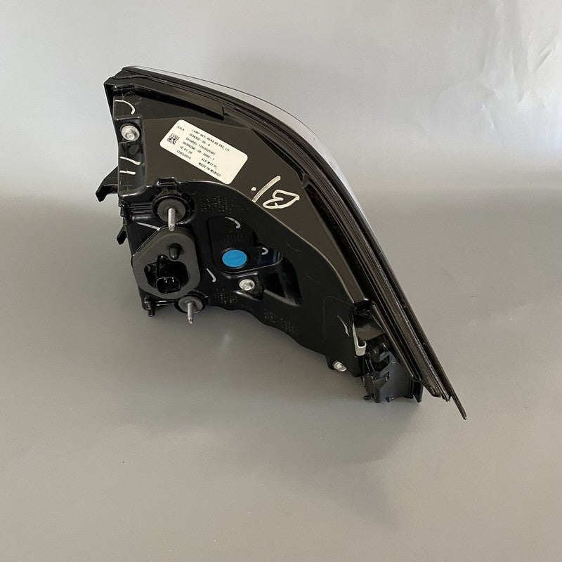 TESLA MODEL X TAIL LIGHT LEFT DRIVER SIDE 2016 2017 2018 2019 2020 LED