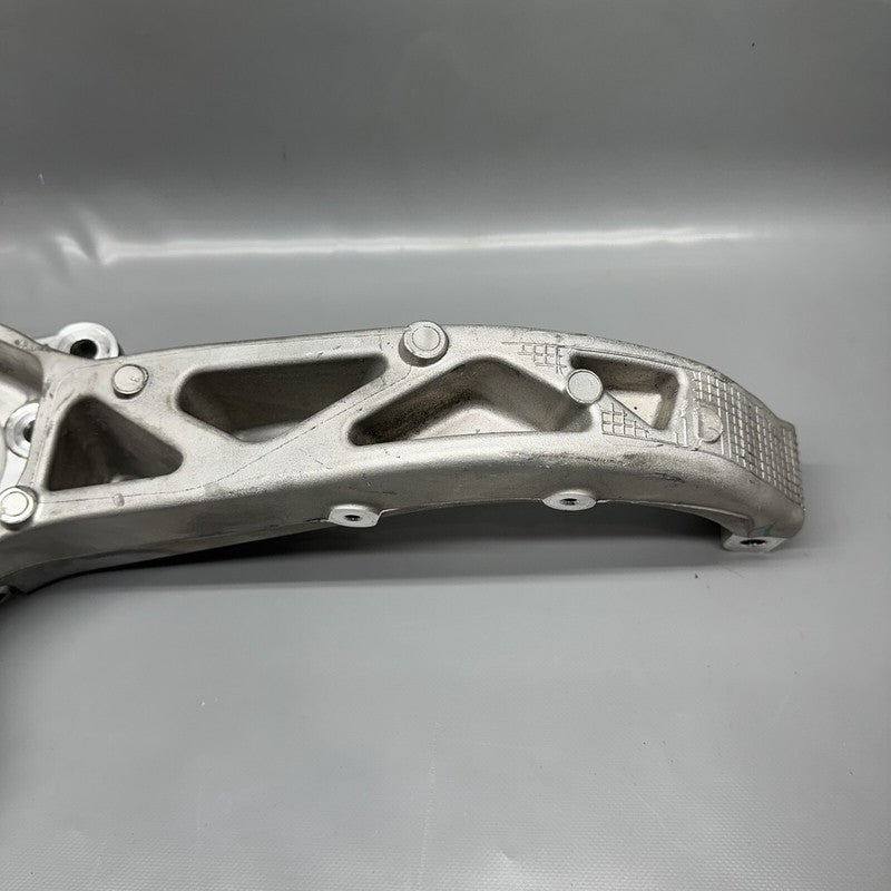 1188311-00-E TESLA MODEL Y KNUCKLE SPINDLE LEFT FRONT 2020 2021 2022 2023 OEM 1188311-00-E