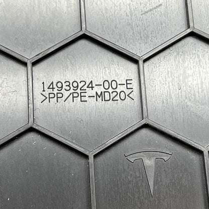 1493924-00-E TESLA MODEL Y 2ND ROW SEAT BACK COVER MIDDLE 2020 21 22 2023 OEM 1493924-00-E