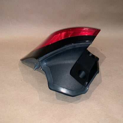 6810296AE JEEP CHEROKEE TAIL LIGHT RIGHT PASSENGER 6810296AE 2014 2015 2016 2017 LED OEM