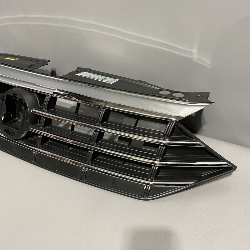 17A853653E VOLKSWAGEN JETTA GRILLE UPPER 17A853653E 2019 2020 OEM