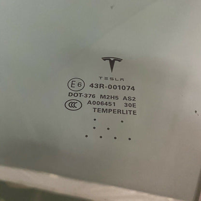 43r-001074 TESLA MODEL S LEFT FRONT DOOR GLASS 2012 2013 2014 2015 2016 2017 2018 2019 OEM