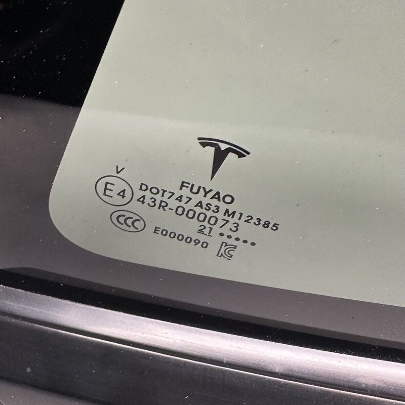 1495744-00 TESLA MODEL Y QUARTER GLASS LEFT DRIVER 2020 2021 2022 2023 OEM 1495744-00