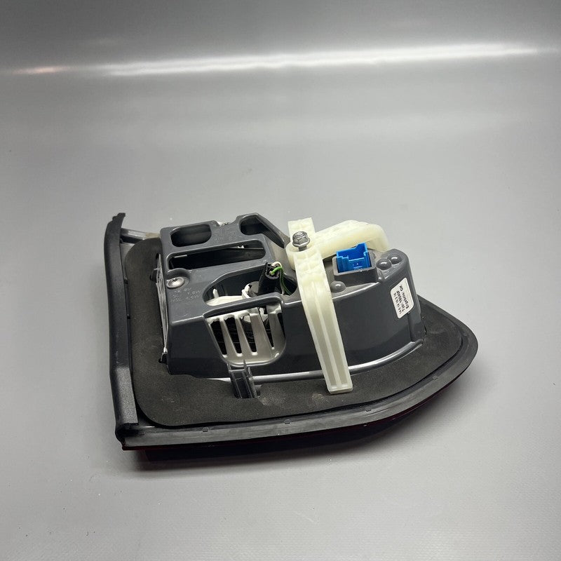 A2059061602 MERCEDES BENZ C300 WAGON TRUNK TAIL LIGHT RIGHT 2015 2016 2017 2018 OEM