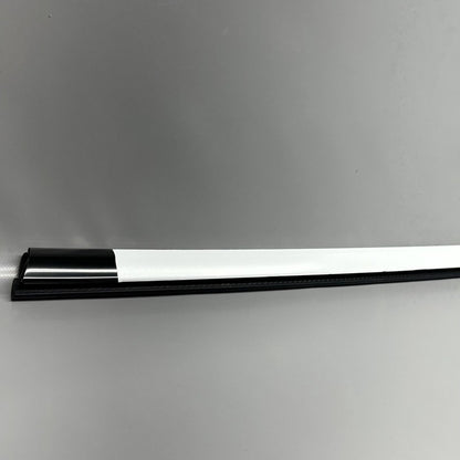 1600171-00-A TESLA MODEL S PLAID DOOR WINDOW MOLDING LEFT FRONT 2021-2023 1600171-00-A