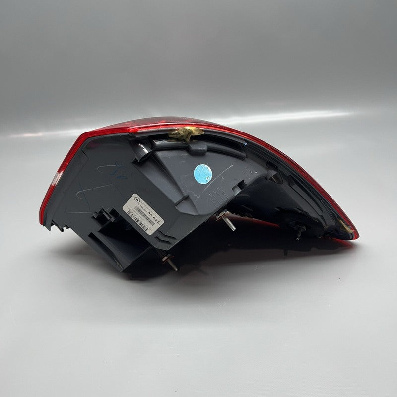 A1669060502 MERCEDES BENZ GLS450 TAIL LIGHT LEFT DRIVER GLS550 LED 2017 2018 2019 OEM