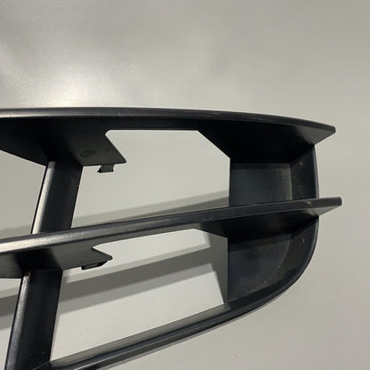 4L08807681 AUDI Q7 GRILL LEFT LOWER TURN SIGNAL 4L08807681 2010 2011 2012 2013 2014 2015