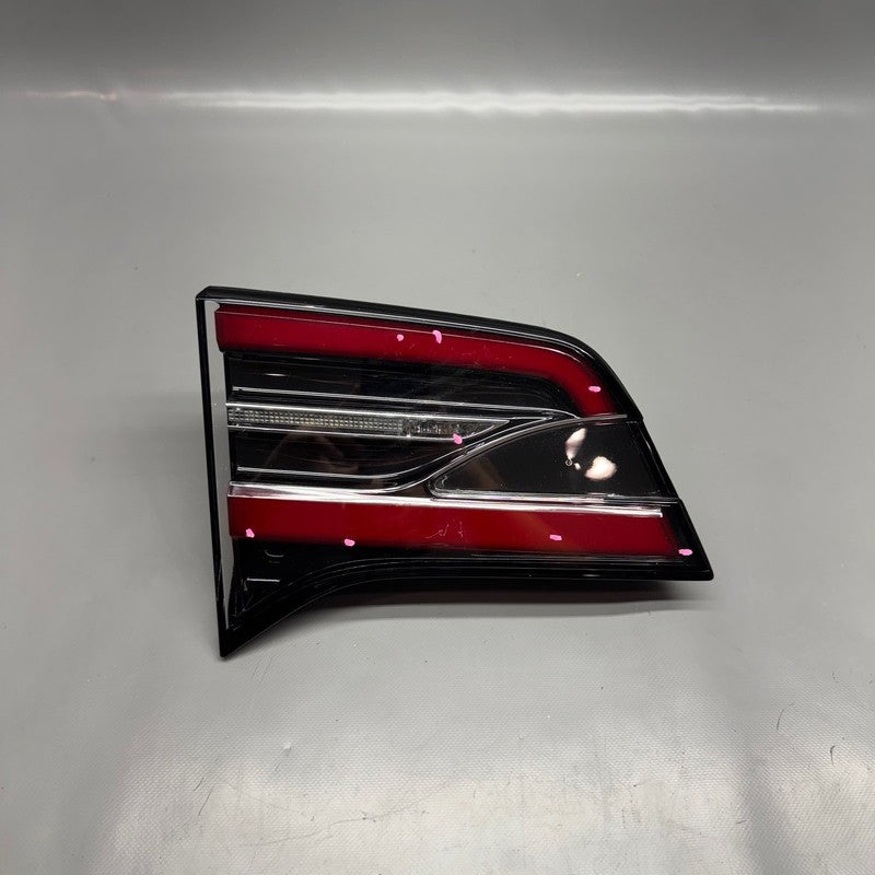TESLA MODEL X TAIL LIGHT LEFT DRIVER 2016 2017 2018 2019 2020 OEM 1034
