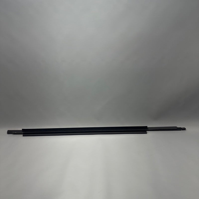 AUDI Q5 DOOR WINDOW MOLDING LEFT FRONT 2015 2016 2017 2018 OEM 8U08532