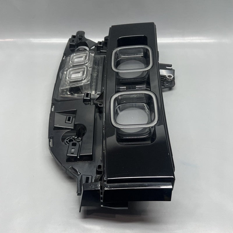 LAND ROVER DEFENDER TAIL LIGHT RIGHT PASSENGER 2020 2021 2022 OEM L8B3
