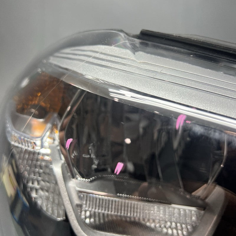 8739646 BMW X3 HEADLIGHT RIGHT PASSENGER 2018 2019 2020 LED OEM 8739646