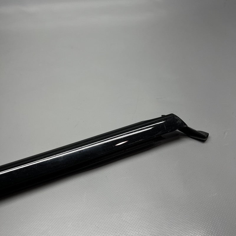 9Y0837476J PORSCHE CAYENNE DOOR BELT MOLDING RIGHT FRONT 2019 2020 OEM 9Y0837476J