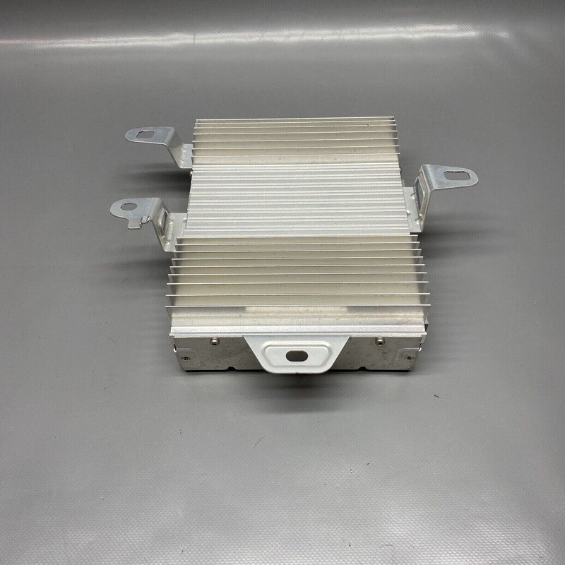 1507152-00-A TESLA MODEL Y AUDIO AMPLIFIER 2020 2021 2022 2023 OEM 1507152-00-A