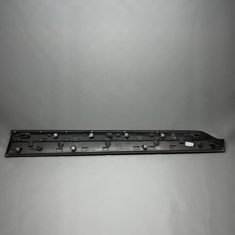 31448427 VOLVO XC90 DOOR TRIM MOLDING LEFT FRONT 2019 2020 2021 2022 2023 OEM 31448427