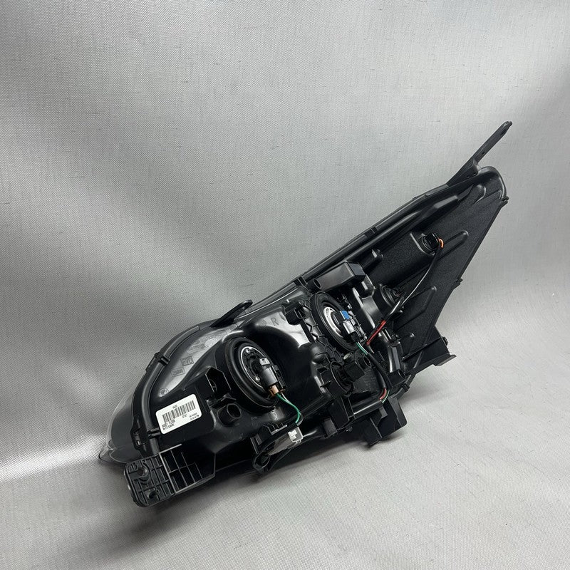 84001 FL00B SUBARU IMPREZA HEADLIGHT RIGHT PASSANGER 2017 2018 2019 2020-2023 OEM HALOGEN 