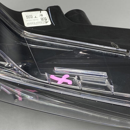 1077392-00-E TESLA MODEL 3 FOG LIGHT RIGHT PASSENGER 2017 2018 2019 2020 3 PIN 1077392-00-E