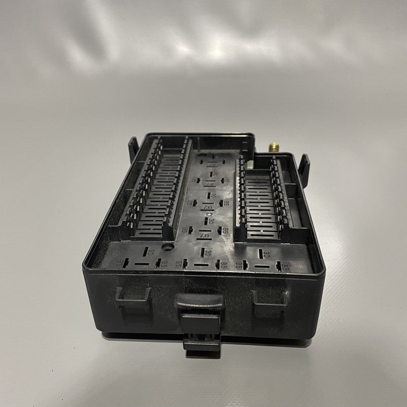 LJE2822BA JAGUAR XK8 FUSEBOX TRUNK 1997 1998 1999 2000 2001 2002 2003 OEM