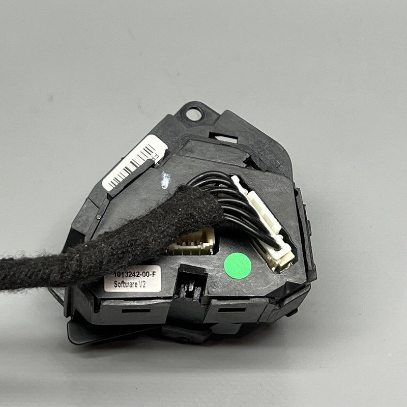 1013242-00-F TESLA MODEL S STEERING WHEEL SCROLL VICEE COMMAND RIGHT 2016 17 18 19 2020 OEM