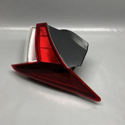 92402 AA020 HYUNDAI ELANTRA TAIL LIGHT RIGHT PASSENGER 2021 2022 OEM 92402AA020