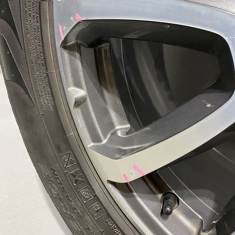 670044699 MASERATI LEVANTE WHEEL 19 INCH RIM WITH TIRE 670044699 OEM 2017 2018 2019 