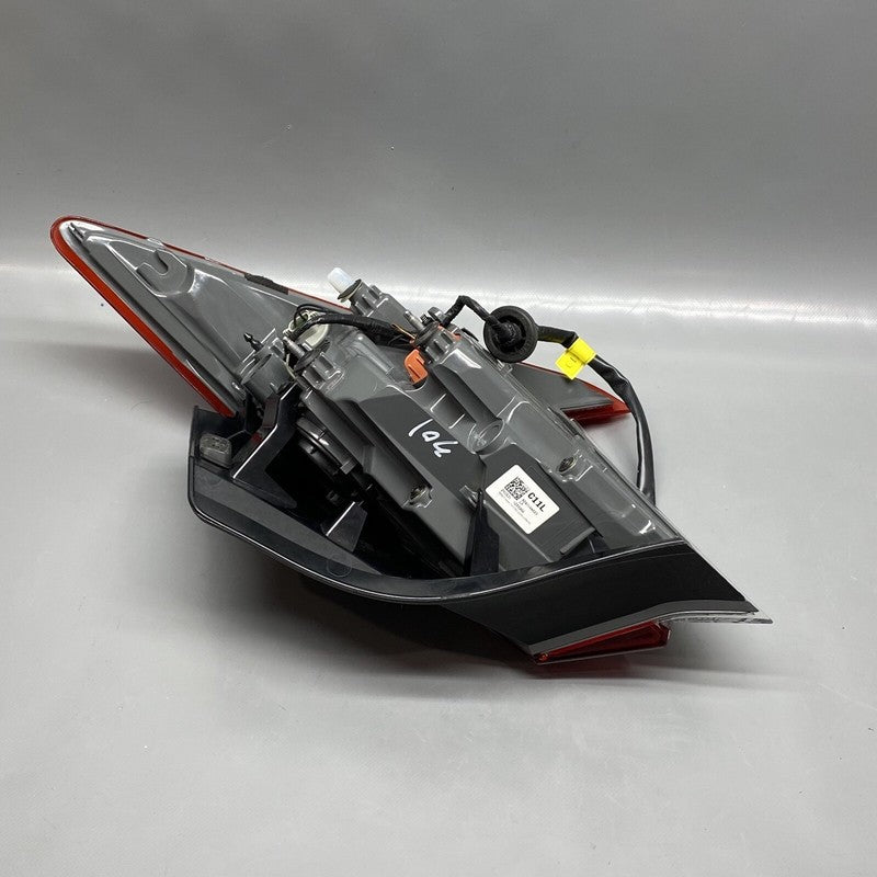 92401 AA020 HYUNDAI ELANTRA TAIL LIGHT LEFT DRIVER 2021 2022 OEM 92401AA020 DAMAGED