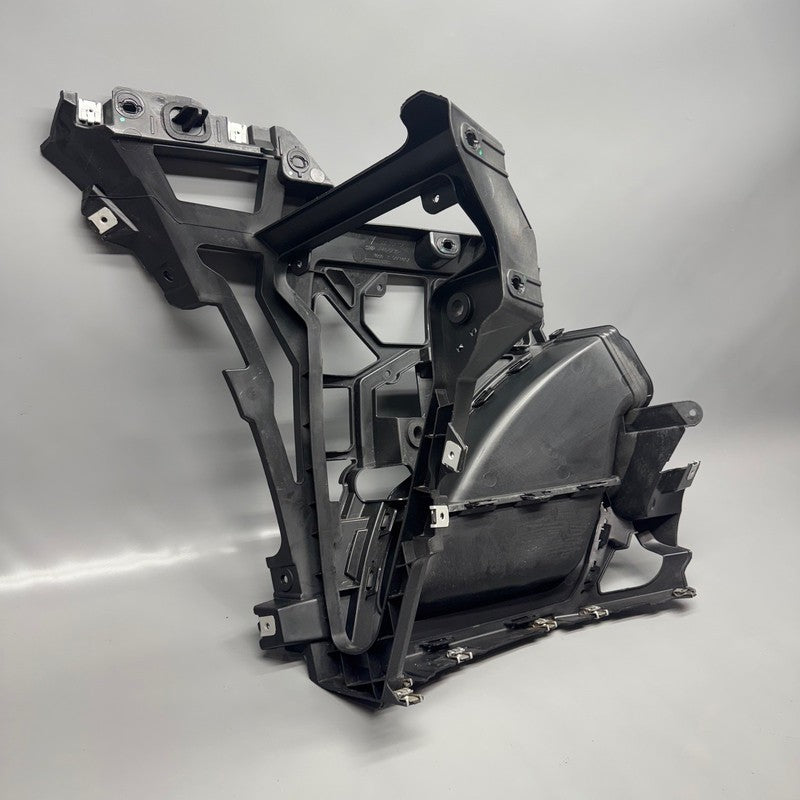 PORSCHE 911 992 REAR BUMPER MOUNTING BRACKET RIGHT REAR 2020-2022 2023