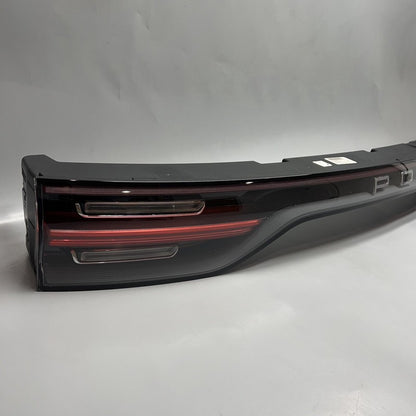 9Y0945081Q PORSCHE CAYENNE TAIL LIGHT CENTER TRUNK 2019 2020 2021 LED OEM 9Y0945081Q