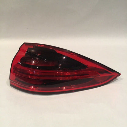 95863106221 PORSCHE CAYENNE S TAIL LIGHT RIGHT PASSENGER SIDE 2015 2016 2017 LED OEM