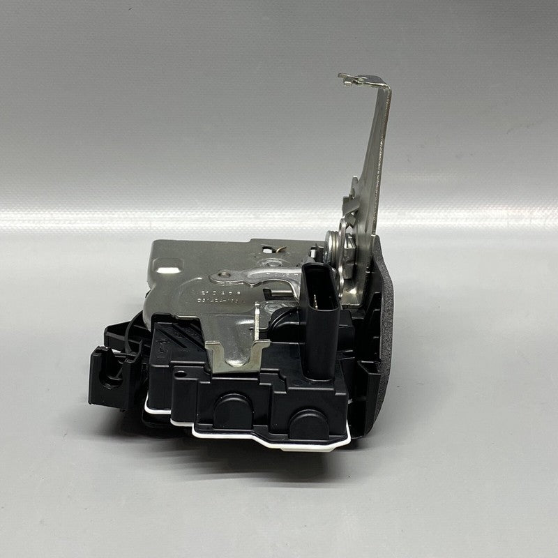LR082226 / FX23-2A451-AB LAND ROVER DEFENDER LEFT REAR DOOR LOCK LATCH 2020 2021 2022 2023 OEM LR070433