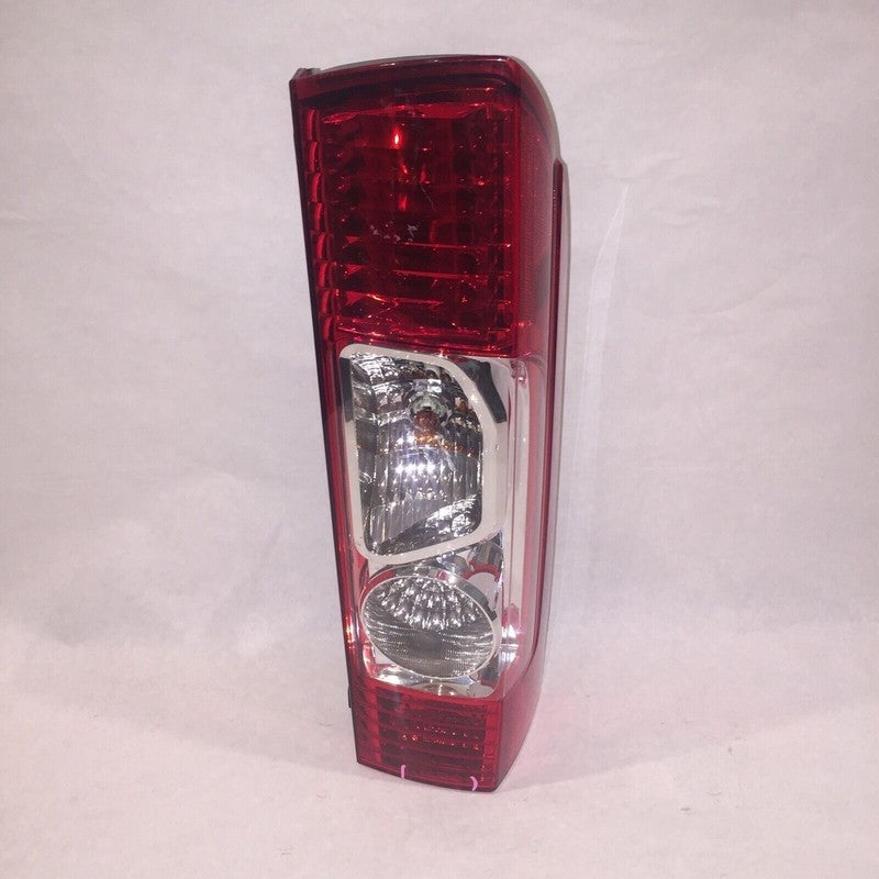 RAM PROMASTER RIGHT SIDE TAIL LIGHT 2014 2015 2016 OEM CRACKED