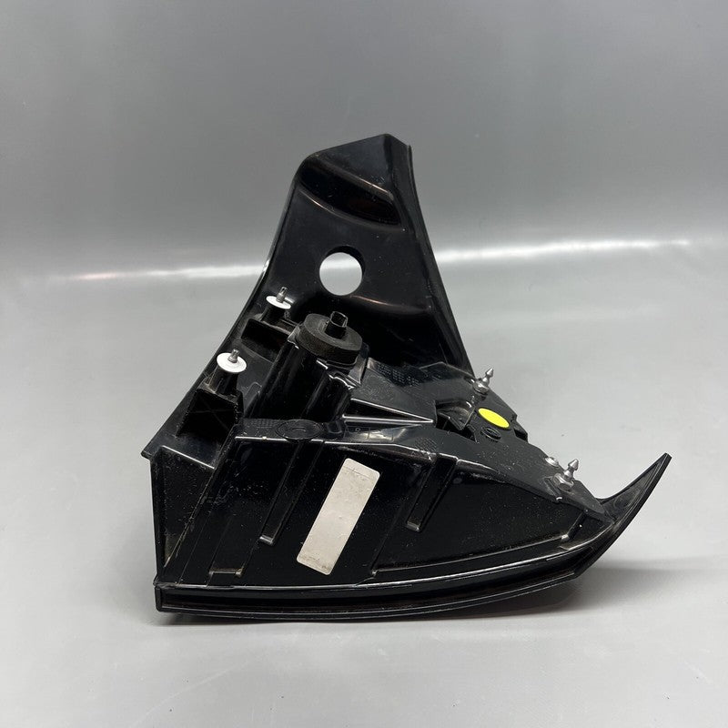 1502086-00-D TESLA MODEL Y TAIL LIGHT LEFT DRIVER 2020 2021 2022 2023 2024 OEM 1502086-00-D