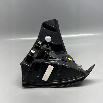 1502086-00-D TESLA MODEL Y TAIL LIGHT LEFT DRIVER 2020 2021 2022 2023 2024 OEM 1502086-00-D