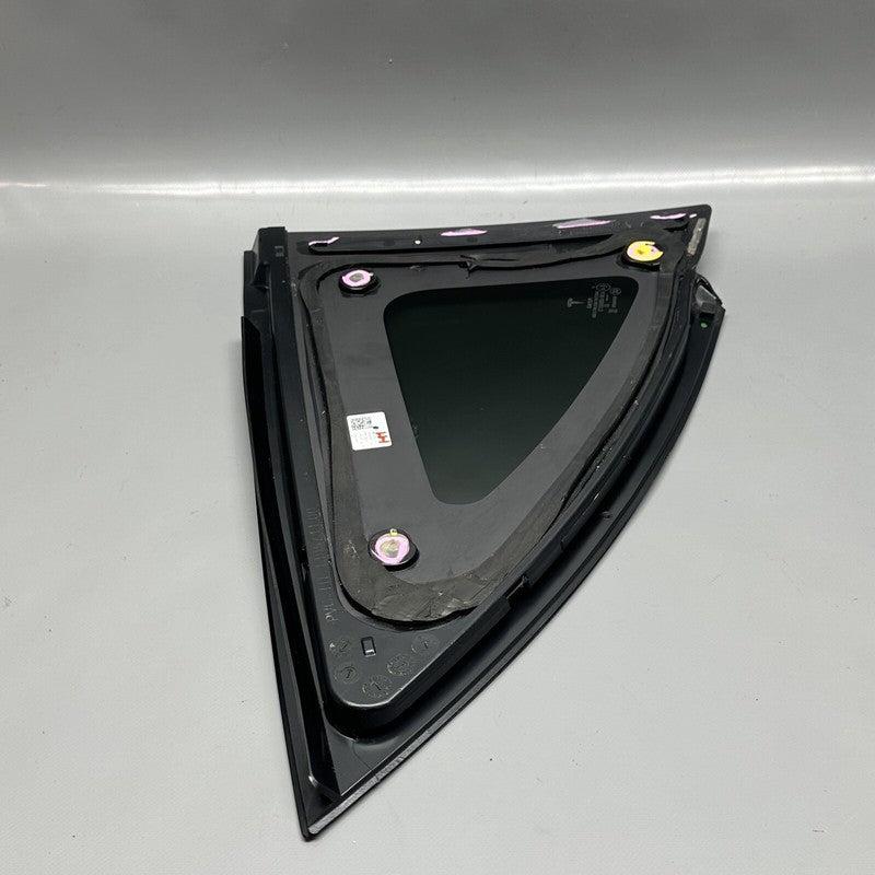 1495740-00-E TESLA MODEL Y QUARTER GLASS LEFT REAR 2020 2021 2022 2023 OEM 1495740-00-E