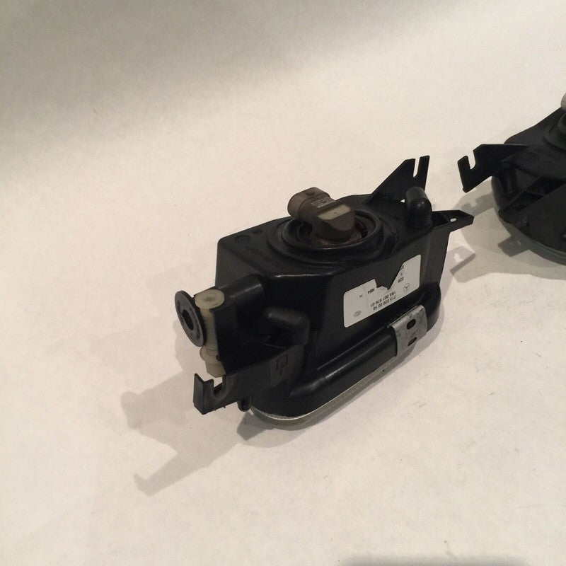 2158200556 MERCEDES BENZ CL500 FOG LIGHT LEFT AND RIGHT SIDE  CL CLASS 2000 2001 2002 OEM