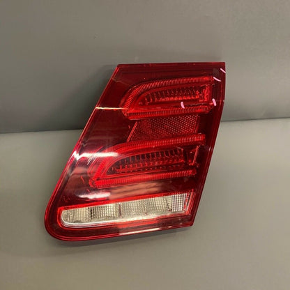 W212 MERCEDES  BENZ E63 TRUNK TAIL LIGHT RIGHT PASSENGER 2014 2015 2016 AMG OEM