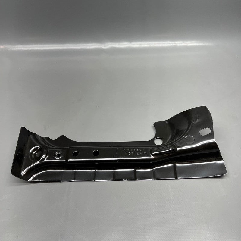 TESLA MODEL 3 DIVIDER BAR RIGHT REAR  2024 2025 OEM 1832334-00-A