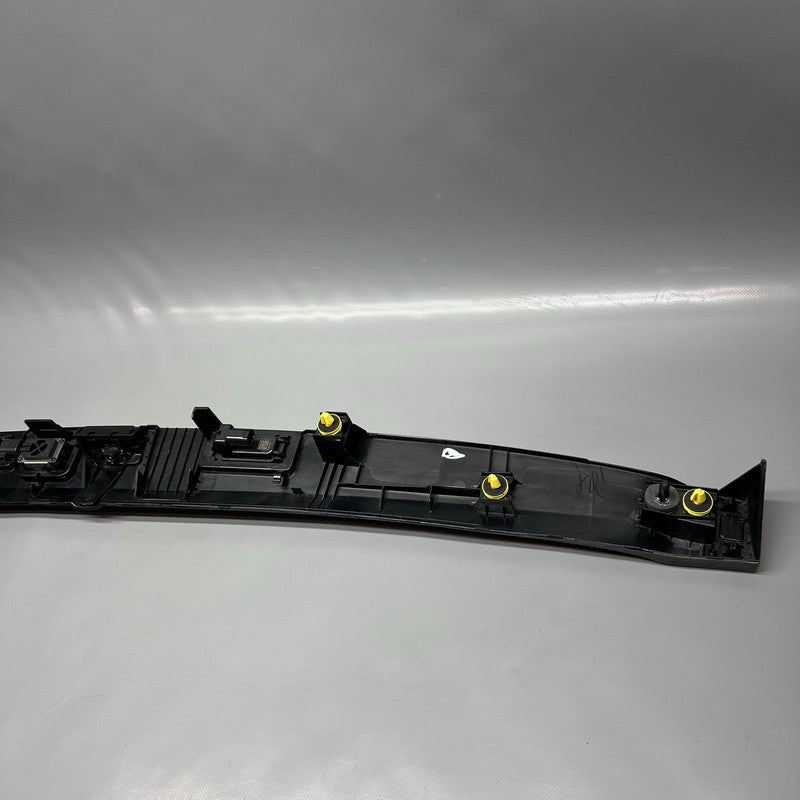 N9X2-40406-AJ RANGE ROVER SPORT TAILGATE LIGHTING STRIP 2023 2024 2025 OEM N9X2-40406-AJ
